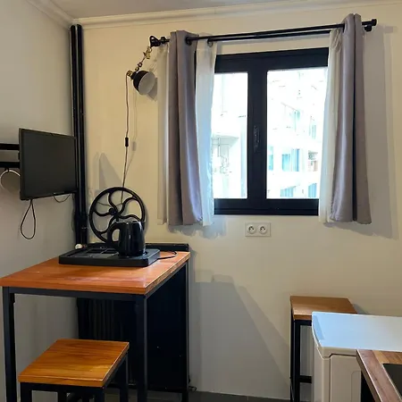 Industriel Cosy A 1 Min Du Vieux-port Calme & Equipe Apartment
